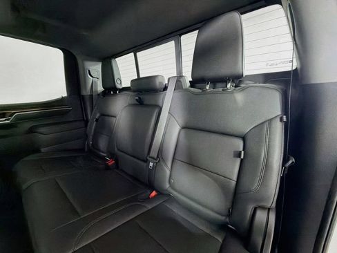 Used 2023 Chevrolet Silverado 1500 LT Trail Boss w/ Convenience Package II AWD/4WD image 20