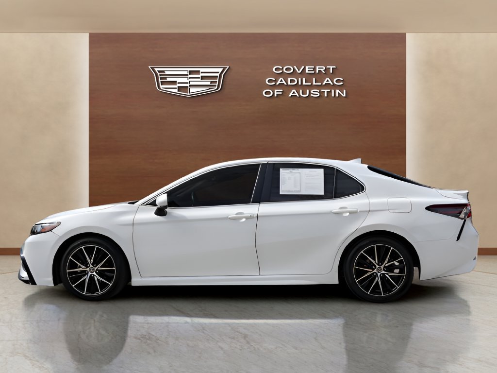 Used 2021 Toyota Camry SE FWD image 2