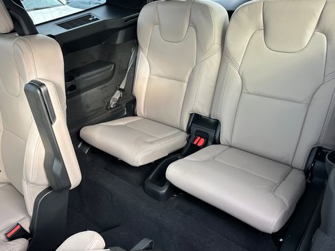 New 2026 Volvo XC90 B6 Ultra w/ Lounge Package AWD/4WD image 13