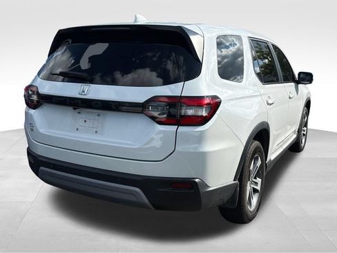Used 2023 Honda Pilot EX-L image 2