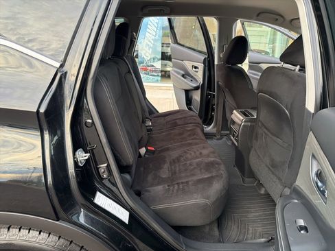 Used 2016 Nissan Murano S image 11