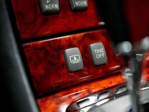 Used 2004 Lexus LS 430 RWD image 79