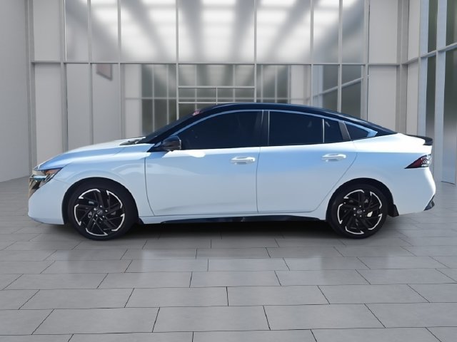 Certified 2026 Nissan Sentra SR w/ SR Premium Package FWD image 5