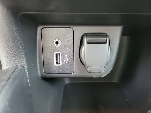 New 2025 Nissan Versa S image 24