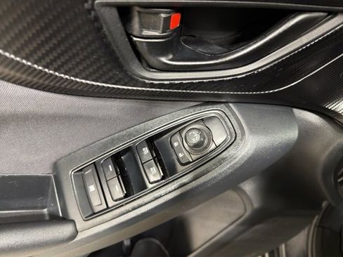 Used 2018 Subaru Crosstrek 2.0i Premium image 11