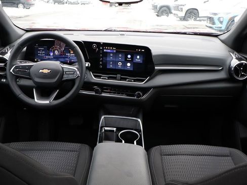 Used 2025 Chevrolet Equinox LT w/ Safety and Technology Package image 38