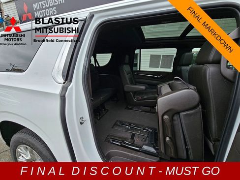 Used 2023 GMC Yukon XL Denali image 9