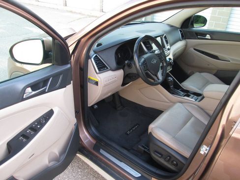 Used 2017 Hyundai Tucson Limited w/ Limited Ultimate Package 03 AWD/4WD image 14
