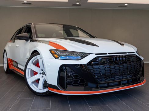 Used 2025 Audi RS 6 performance image 52