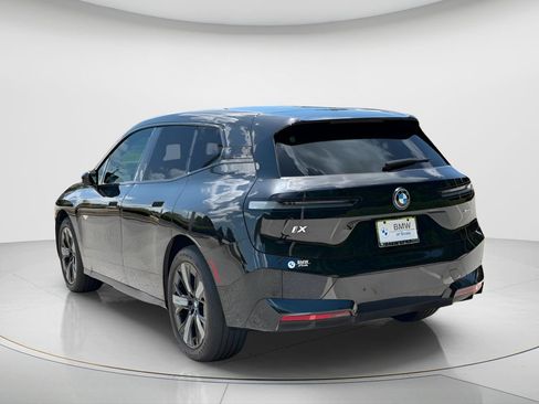 Used 2024 BMW iX xDrive50 w/ Premium Package AWD/4WD image 7
