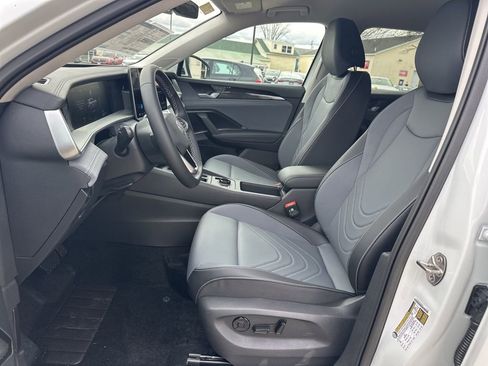 New 2026 Volkswagen Tiguan SE image 9