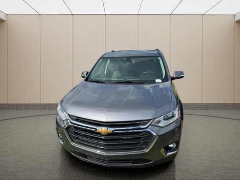 Used 2019 Chevrolet Traverse LT FWD image 6