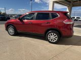 Used 2016 Nissan Rogue S image 2