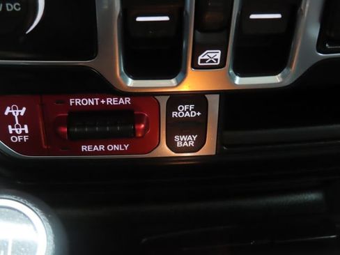 Used 2020 Jeep Gladiator Rubicon AWD/4WD image 37