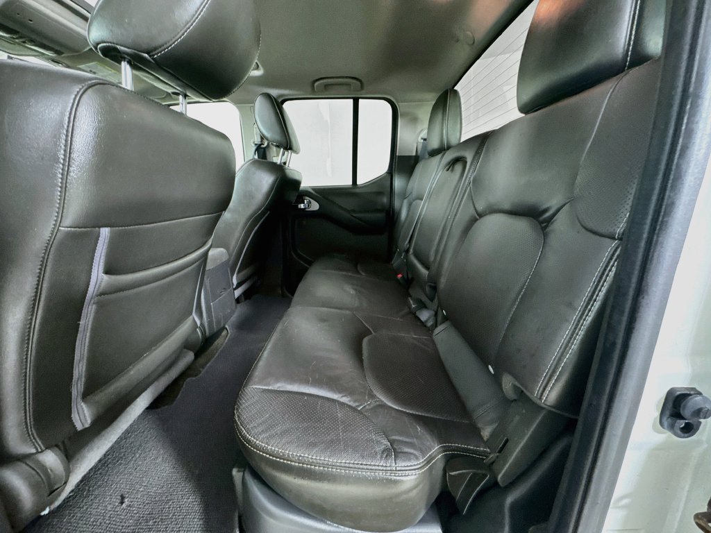 Used 2013 Nissan Frontier PRO-4X w/ Pro-4x Luxury Pkg AWD/4WD image 29