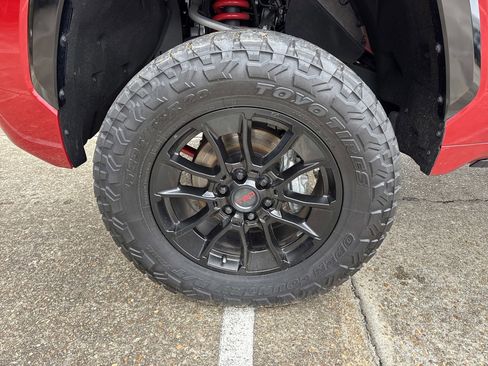 Used 2025 Toyota Sequoia Platinum image 10