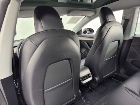 Used 2022 Tesla Model 3 Performance image 35