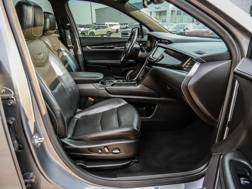 Used 2022 Cadillac XT6 Premium Luxury FWD image 19