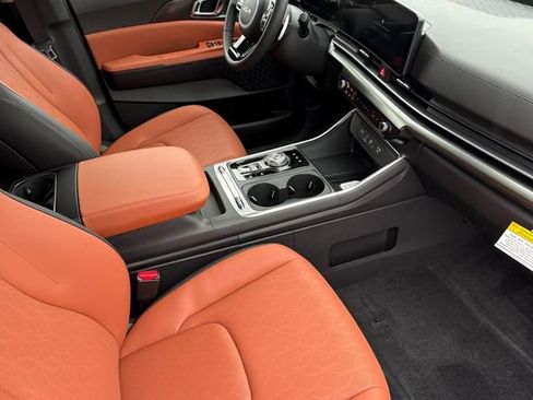 New 2026 Kia Carnival SX w/ SX Dark Edition Package FWD image 19
