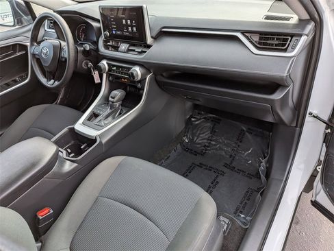 Used 2025 Toyota RAV4 LE image 31