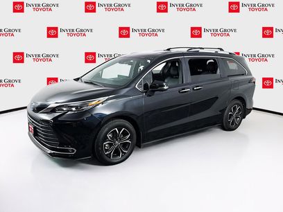 Used 2025 Toyota Sienna Platinum