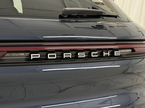 Certified 2024 Porsche Cayenne image 58