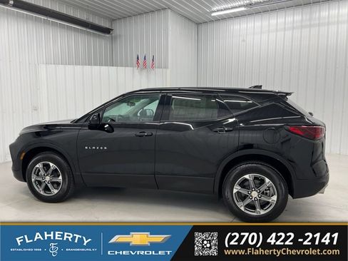 Used 2026 Chevrolet Blazer LT FWD image 5