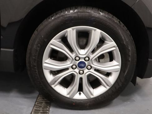 Used 2022 Ford Edge Titanium AWD/4WD image 27