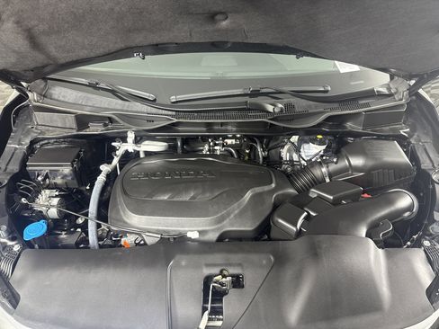 Certified 2024 Honda Odyssey Touring image 11
