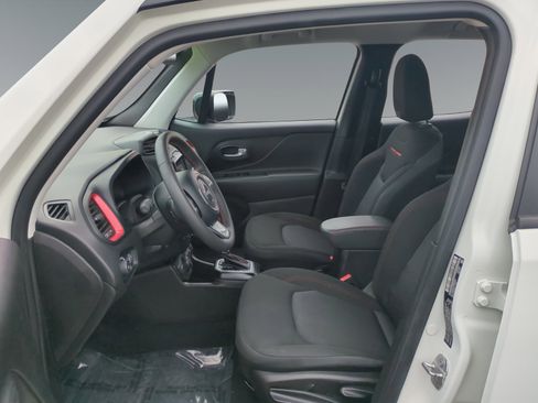 Used 2023 Jeep Renegade Trailhawk image 9