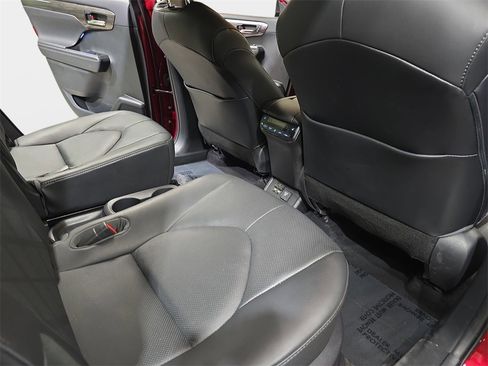 Used 2021 Toyota Highlander Platinum image 13