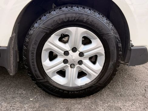Used 2013 Chevrolet Traverse LS AWD/4WD image 29