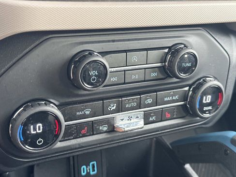 Certified 2024 Ford Bronco Wildtrak image 27