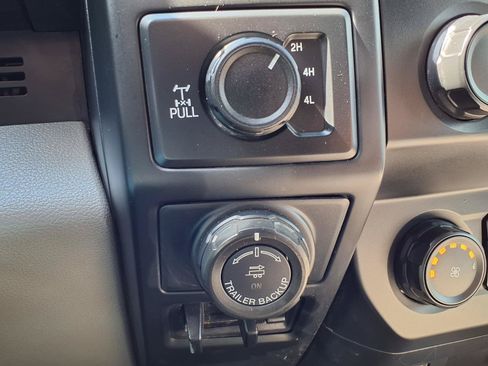 Used 2019 Ford F150 XL w/ Equipment Group 101A Mid AWD/4WD image 12