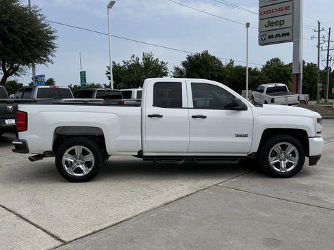 Used 2018 Chevrolet Silverado 1500 Custom w/ Texas Edition RWD image 3