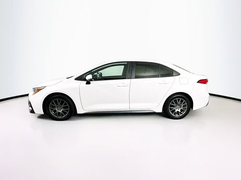 Used 2020 Toyota Corolla SE image 4