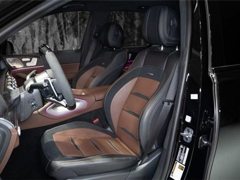 Used 2024 Mercedes-Benz GLS 63 AMG 4MATIC image 2