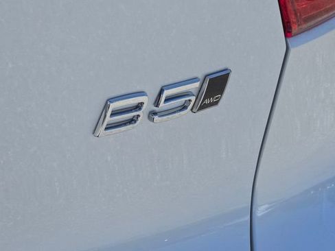 New 2026 Volvo XC40 B5 Ultra image 9