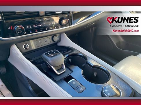 Used 2023 Nissan Rogue SL w/ SL Premium Package image 27