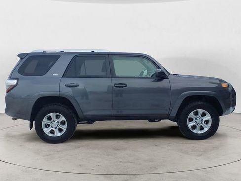 Used 2015 Toyota 4Runner SR5 image 6