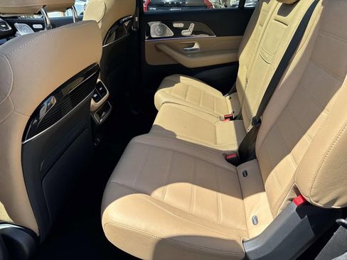 Used 2024 Mercedes-Benz GLS 580 4MATIC image 12