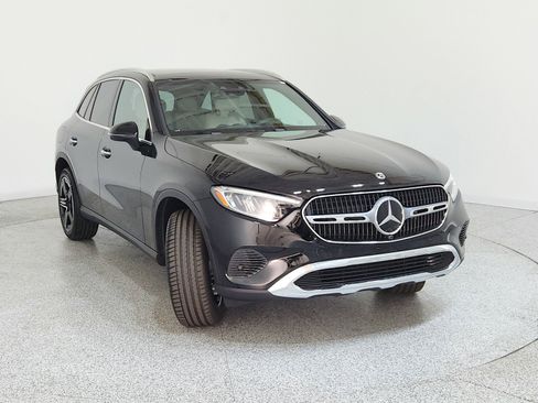 New 2026 Mercedes-Benz GLC 300 GLC 300 image 3