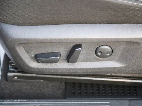 Used 2023 Nissan Rogue SV image 20