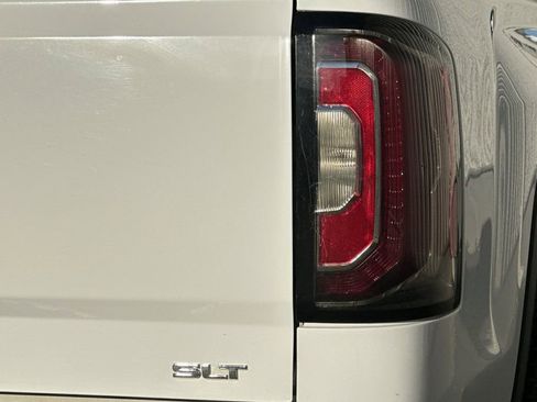 Used 2018 GMC Sierra 1500 SLT w/ SLT Premium Package image 25
