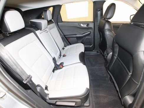 Certified 2024 Ford Escape SE image 49