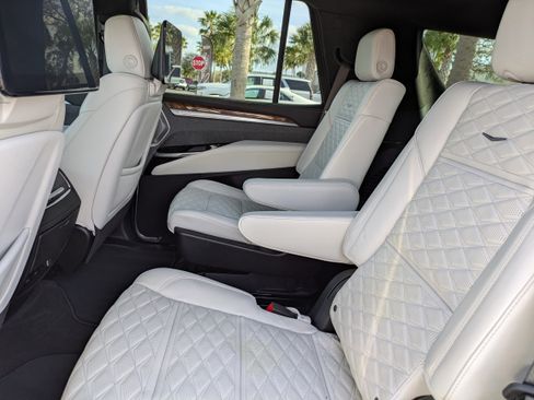 Certified 2025 Cadillac Escalade Sport Platinum w/ LPO, ONYX Package image 17