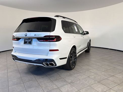Certified 2025 BMW X7 M60i AWD/4WD image 9