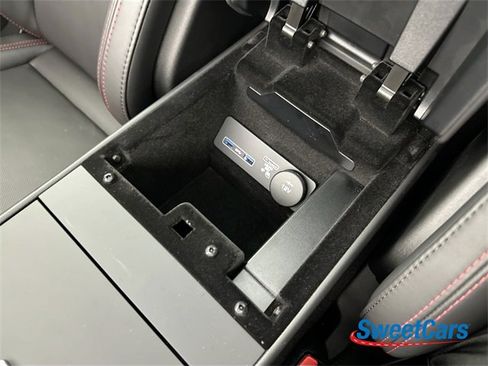 Used 2022 Jaguar F-TYPE R-Dynamic image 29