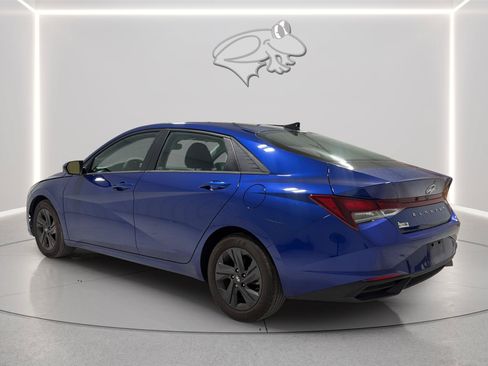 Used 2023 Hyundai Elantra SEL FWD image 3