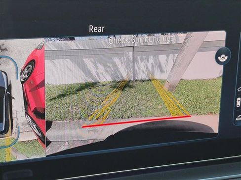 Used 2024 Mercedes-Benz GLE 350 4MATIC image 7